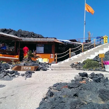 Гостевой дом Playa Silencio Swimming Pool Piscina Arona